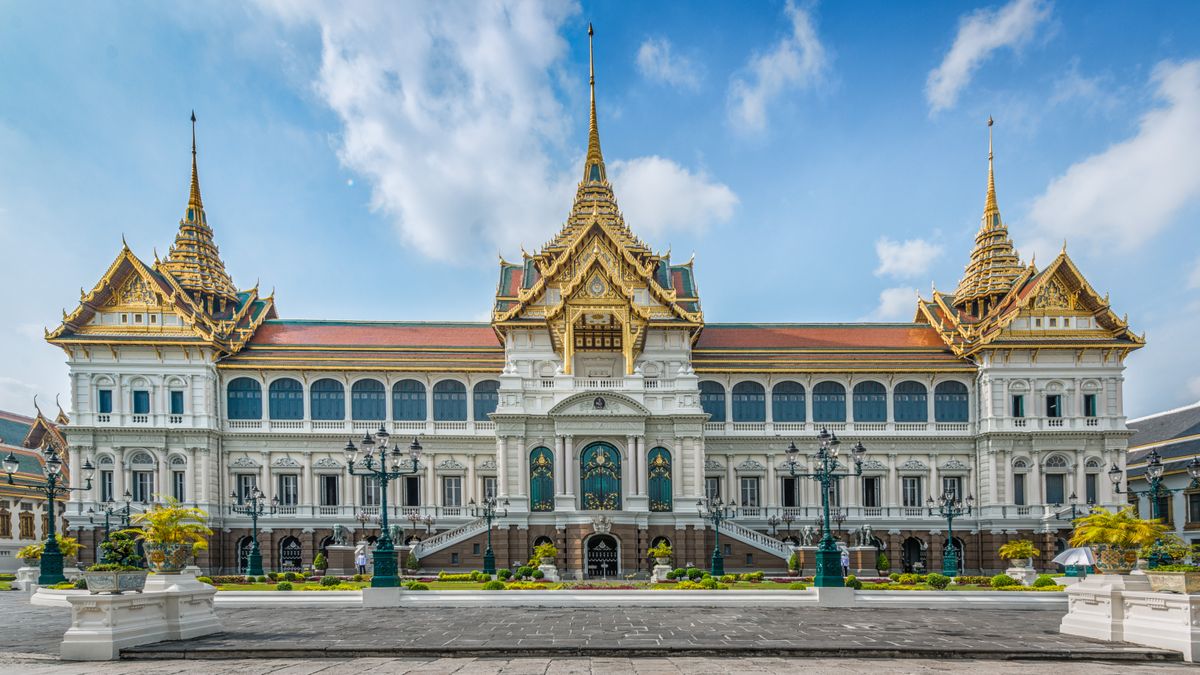 Travel and explore Grand Palace, Thailand